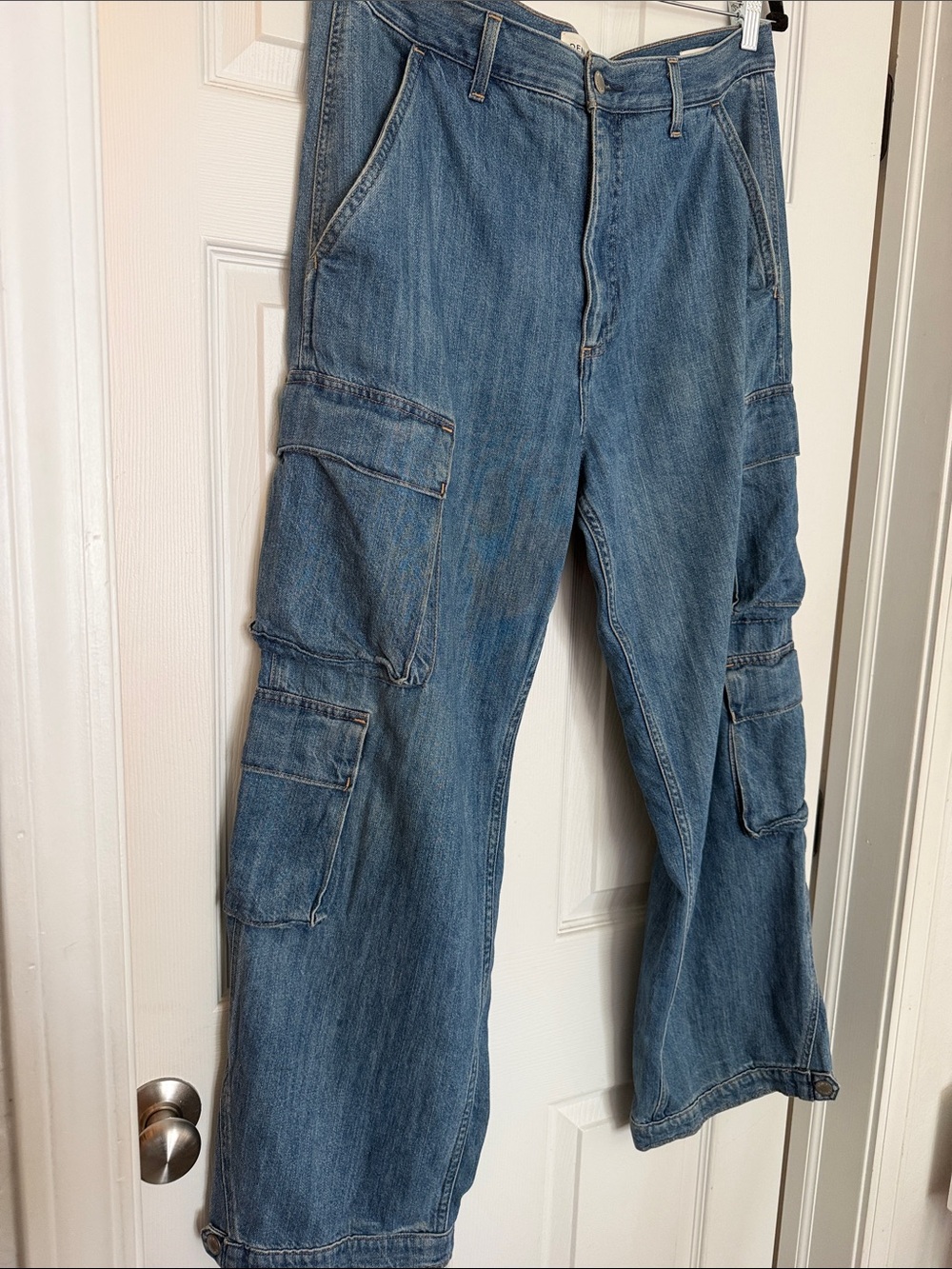 90’s Millie Cargo jeans by denim forum - Picture 3 of 4